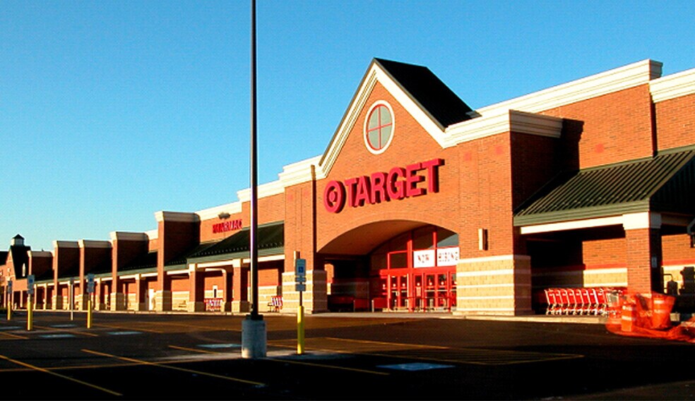 More Photos Of 340 Towne Dr, Fayetteville Unknown For Lease