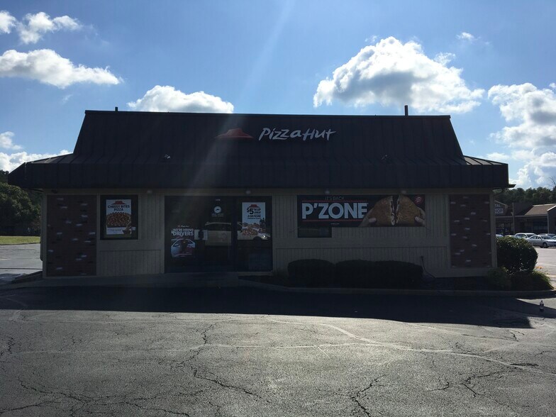 More Photos Of 2383 S Main St, Akron General Retail For Sale