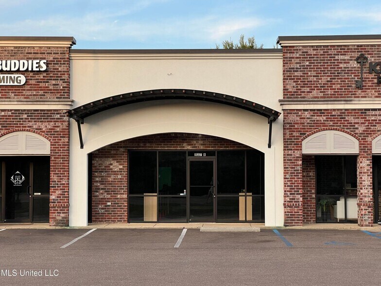 More Photos Of 1127 Old Fannin Rd, Brandon Storefront Retail Office For Lease