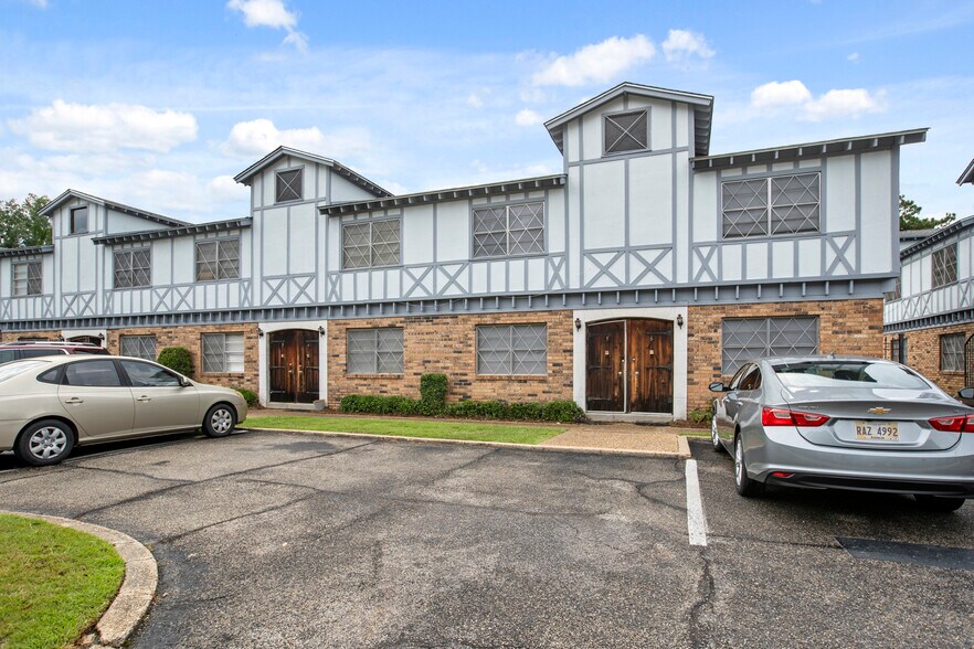 More Photos Of 901 W Pine St, Hattiesburg Apartments For Sale