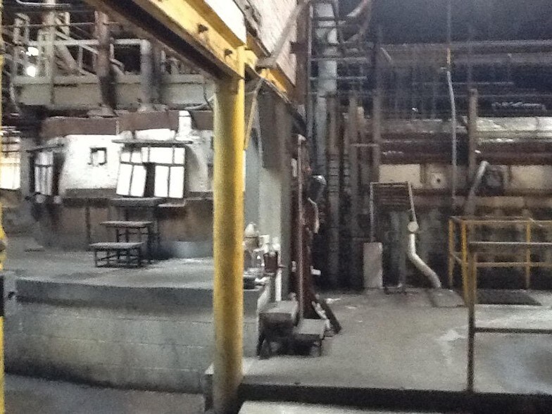 More Photos Of 1900 Liberty St, Mount Pleasant Manufacturing For Lease