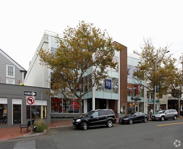 More Photos Of 125 Main St, Westport General Retail For Lease