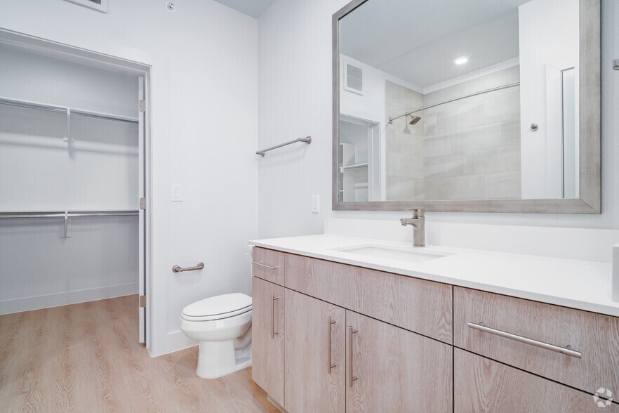 More Photos Of 7910 S New Braunfels, San Antonio Apartments For Lease