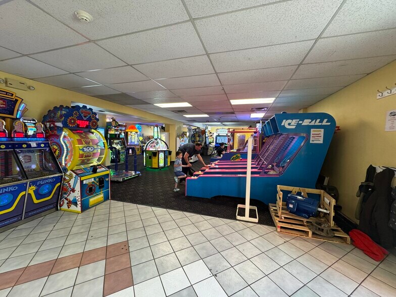 More Photos Of 2400 Sheridan Dr, Tonawanda Amusement Park For Sale