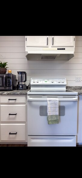 More Photos Of 4080 Spring Rd, Las Vegas Office Residential For Lease