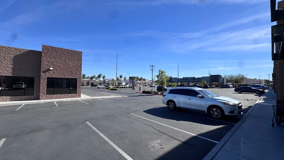 More Photos Of 6015 S Rainbow Blvd, Las Vegas Storefront Retail Office For Lease