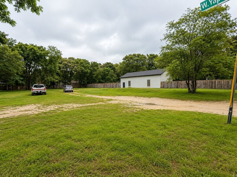 Primary Photo Of 208 Old Yaphank Rd, Coram Service For Sale