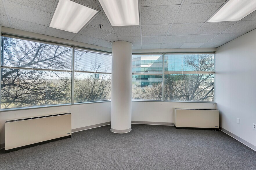 More Photos Of 4041 Powder Mill Rd, Beltsville Office Residential For Lease