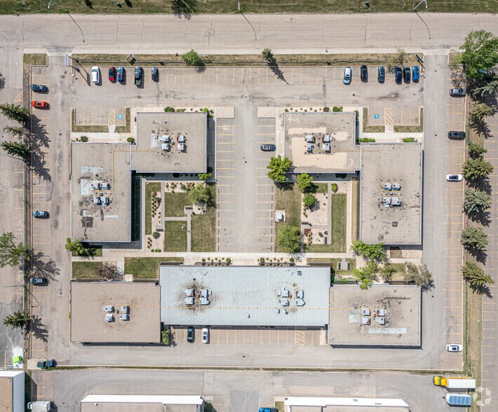 More Photos Of 9343 50th St, Edmonton Unknown For Lease