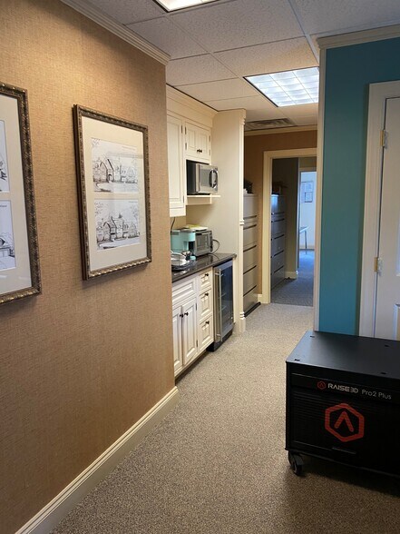 More Photos Of 211 Somerville Rd, Bedminster Office For Sale