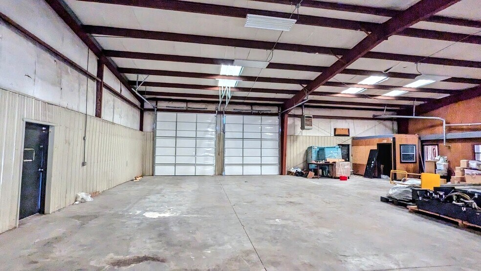 More Photos Of 1598 Park Hill Rd, Tahlequah Warehouse For Sale