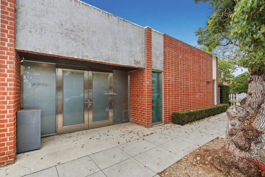 More Photos Of 1548-1550 18th St, Santa Monica Office For Sale