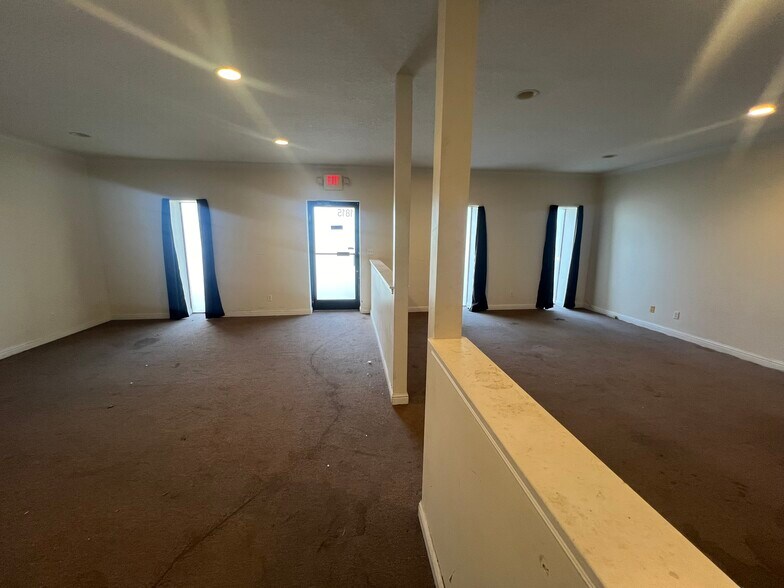 More Photos Of 1815 Baker Rd, High Point Warehouse For Lease