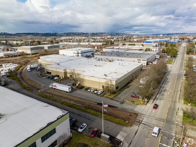 More Photos Of 22415-22437 76th Ave S, Kent Warehouse For Lease