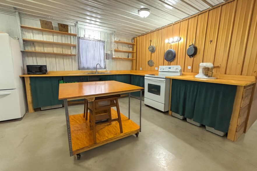 More Photos Of 32738 US 71, Menahga General Retail For Sale