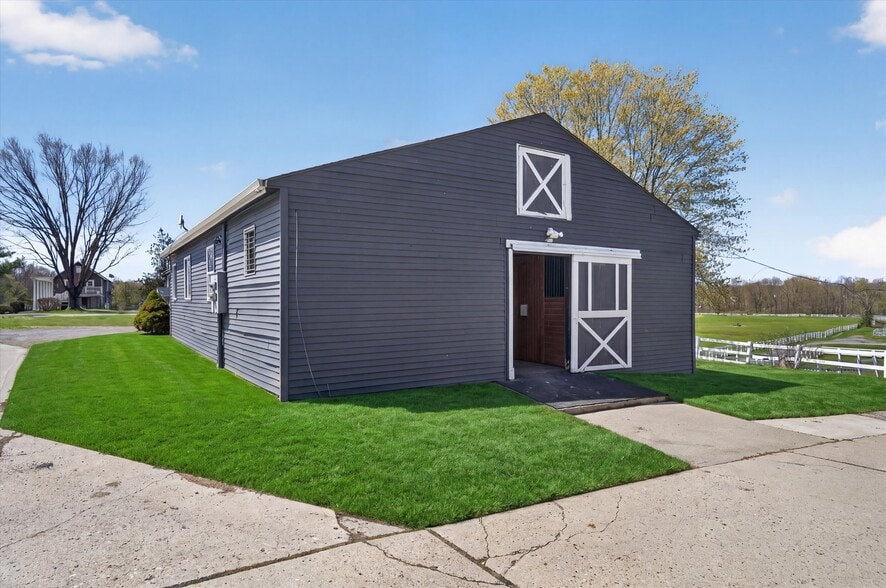More Photos Of 261 Bullville Rd, Montgomery Horse Stables For Sale