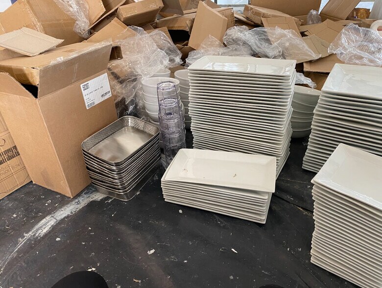 More Photos Of 87275 County Hwy 9-28, Christmas Valley Hotel For Sale