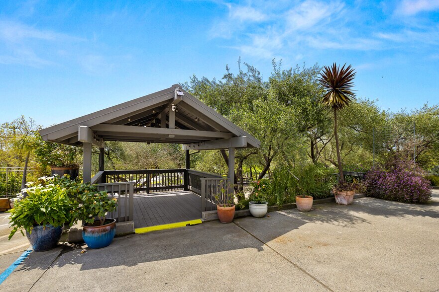 More Photos Of 2750 Las Amigas Rd, Napa Winery Vineyard For Sale