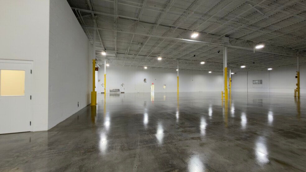 More Photos Of 1102 Aviation Blvd, Hebron Warehouse For Lease