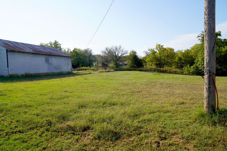 More Photos Of 501 Maple st, Drumright Flex For Sale