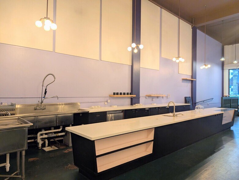 More Photos Of 600-604 2nd Ave, Seattle Storefront Retail Office For Lease