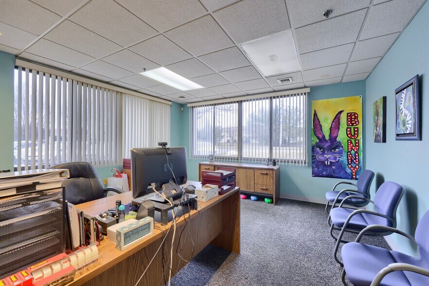 More Photos Of 205 Bucky Dr, Lititz Manufacturing For Sale