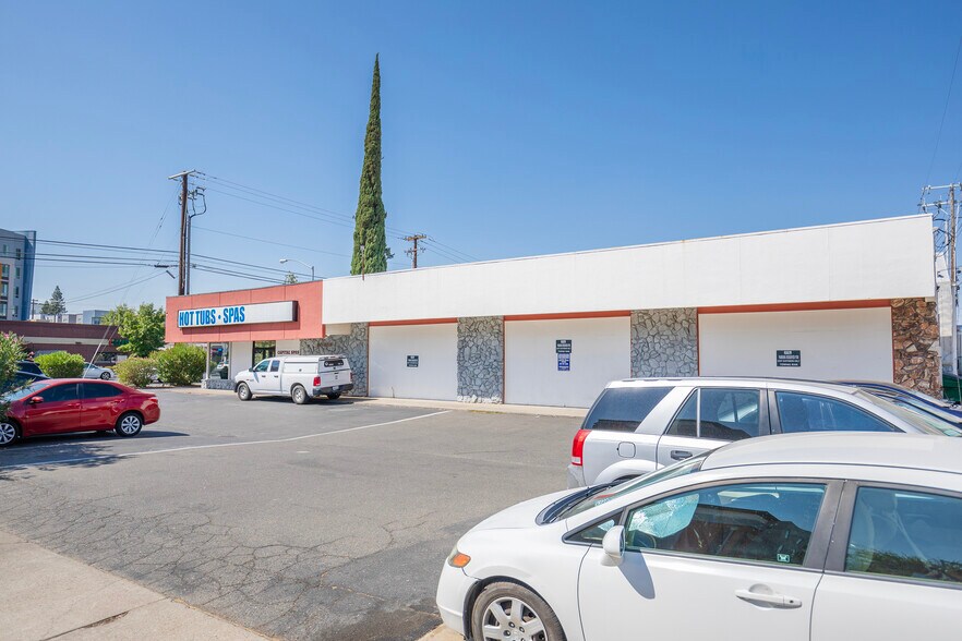 More Photos Of 6531 Folsom Blvd, Sacramento Storefront For Lease