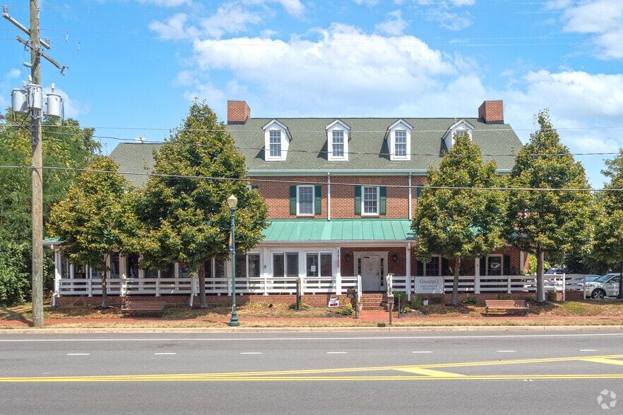 More Photos Of 15120 Washington St, Haymarket Restaurant For Sale