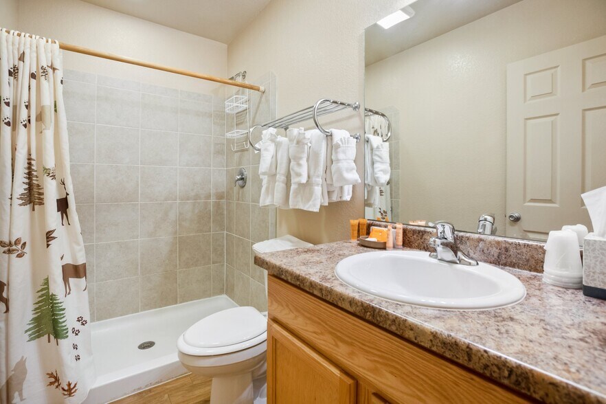 More Photos Of 777 E Highway 24, Woodland Park Hotel For Sale