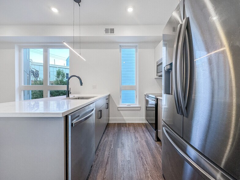 More Photos Of 1723 Ridge Ave, Philadelphia Apartments For Sale