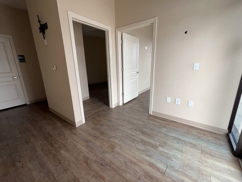 More Photos Of 2707 E Stan Schlueter Loop, Killeen Medical For Lease