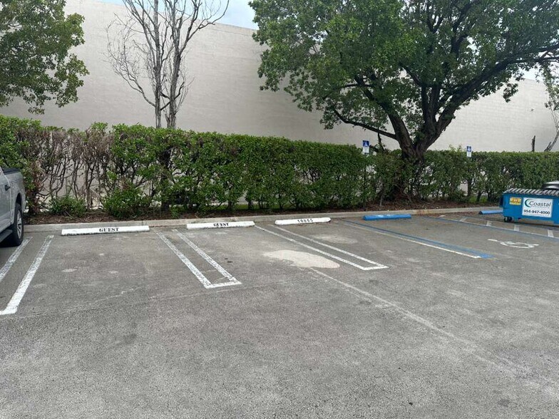 More Photos Of 10855 NW 29th St, Doral Light Manufacturing For Lease