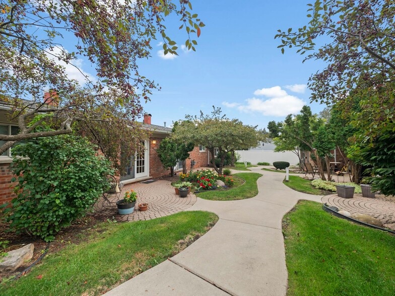 More Photos Of 230 Plymouth Rd, Plymouth Apartments For Sale
