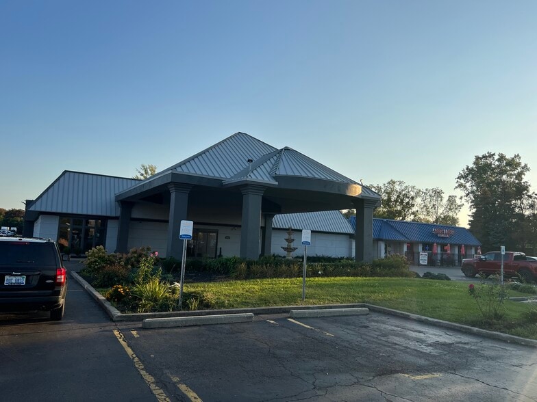 More Photos Of 30375 Plymouth Rd, Livonia Hotel For Lease