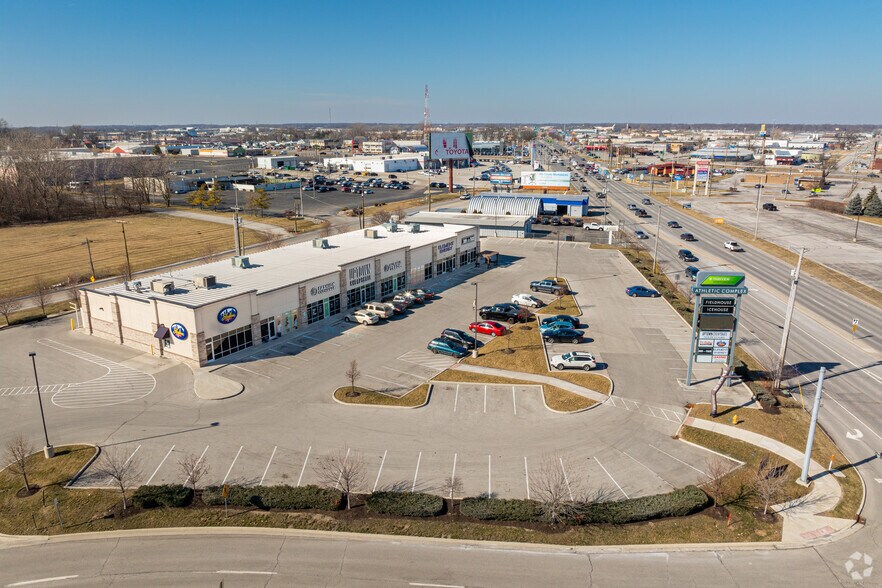 More Photos Of 4021-4037 Ice Way, Fort Wayne Storefront For Lease