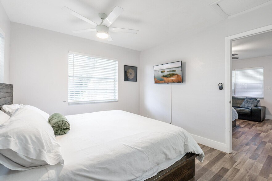 More Photos Of 1415 SW 1st St, Fort Lauderdale Apartments For Sale