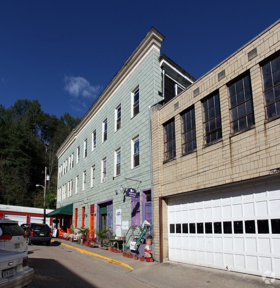 More Photos Of 400 4th St, Sutton Storefront Retail Residential For Sale