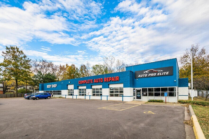 More Photos Of 8443 University Ave NE, Spring Lake Park Auto Repair For Sale