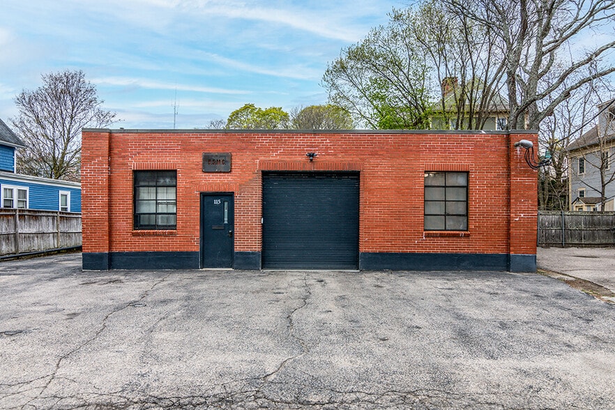 More Photos Of 115 Duke St, East Greenwich Warehouse For Sale