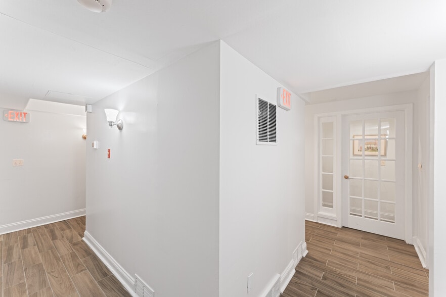 More Photos Of 1238 Post Rd, Fairfield Loft Creative Space For Lease