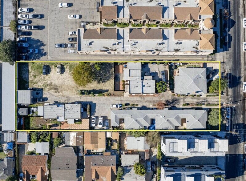 Primary Photo Of 11414 Calvert St, North Hollywood Land For Sale