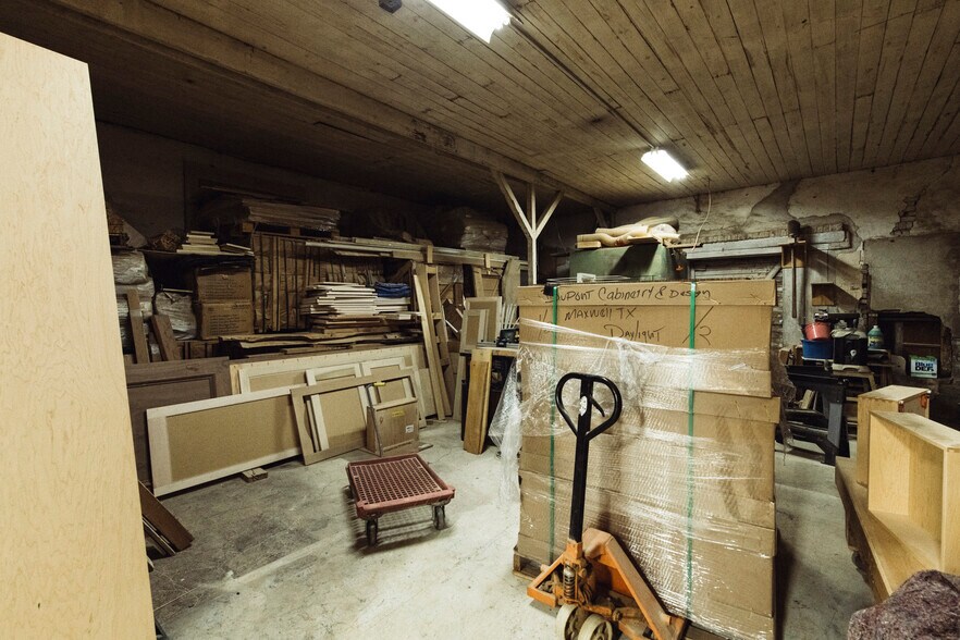 More Photos Of 75 Main St, Maxwell Warehouse For Lease