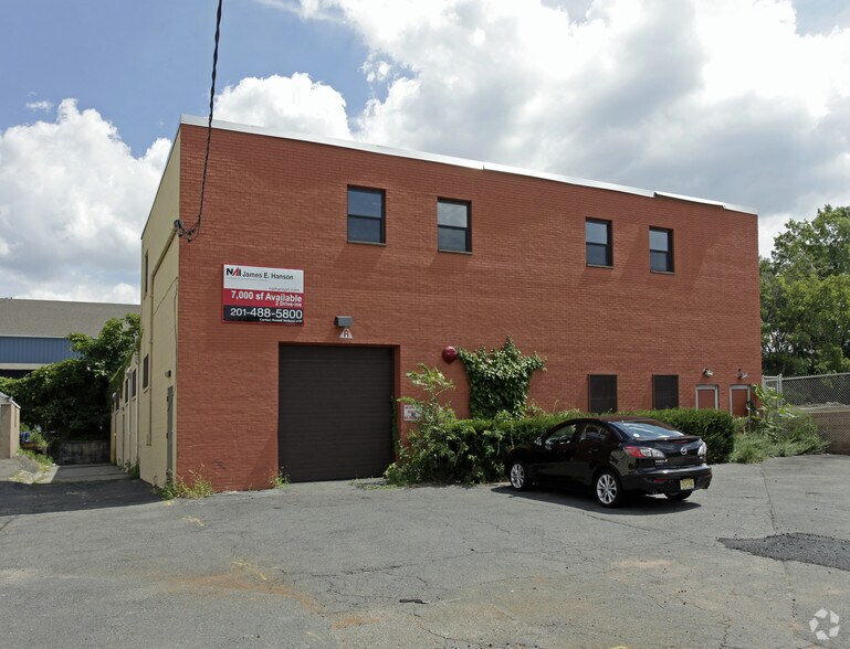 More Photos Of 2 Getty Ave, Clifton Service For Lease