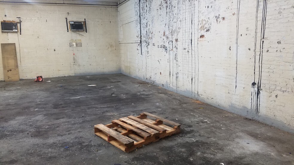 More Photos Of 104 Lexington Ave, Brooklyn Warehouse For Lease