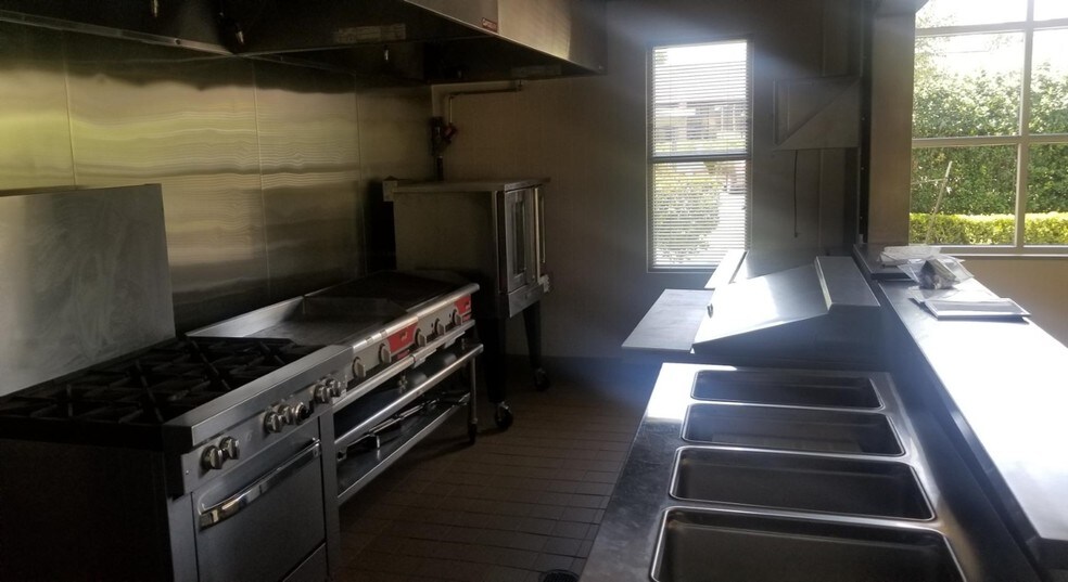 More Photos Of 2620 Tanglewilde St, Houston Medical For Lease