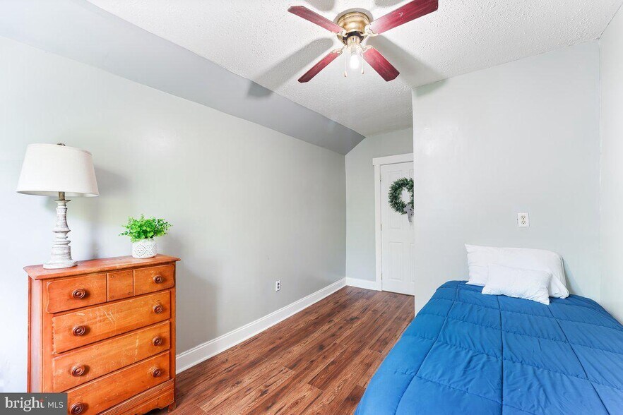 More Photos Of 2116 Old Route 100, Bechtelsville Restaurant For Sale