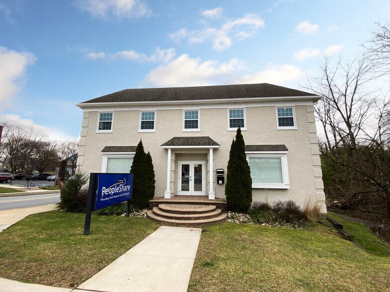 Primary Photo Of 350 E Market St, West Chester Office Residential For Lease