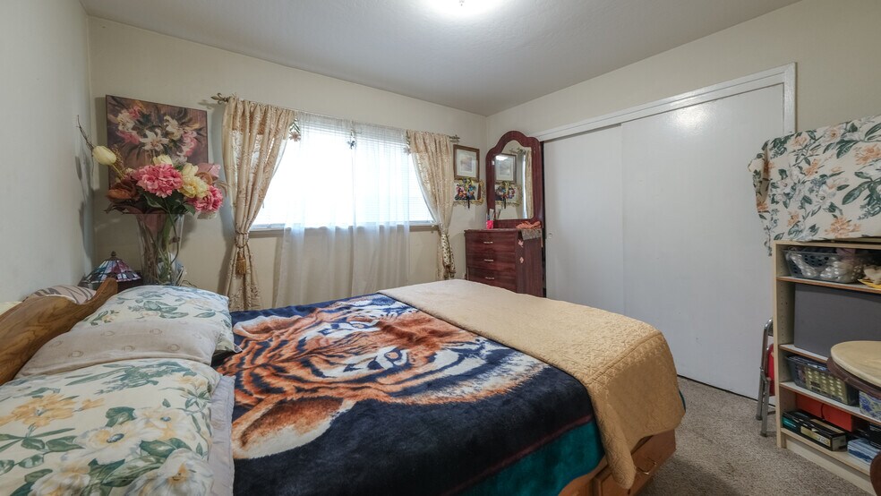 More Photos Of 2120 E 22nd St, Oakland Apartments For Sale