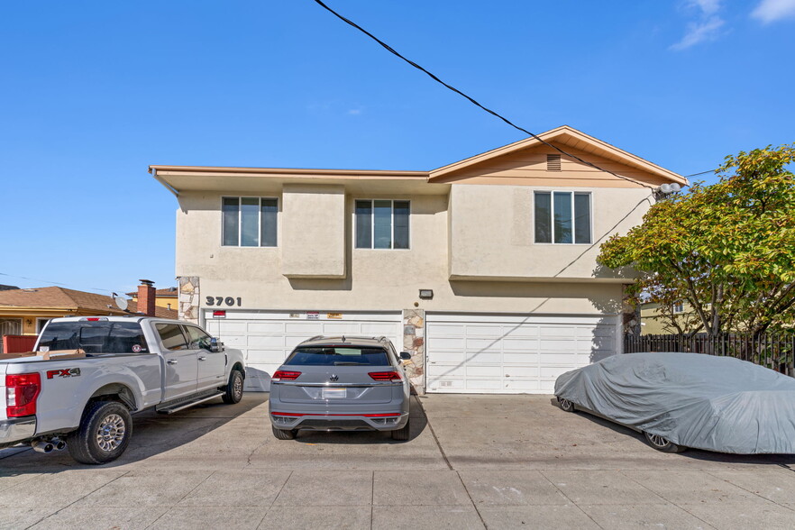 Primary Photo Of 3701 Maybelle Ave, Oakland Apartments For Sale