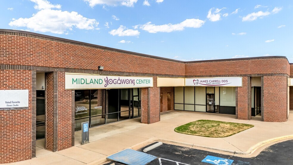 More Photos Of 4610 N Garfield St, Midland Unknown For Lease